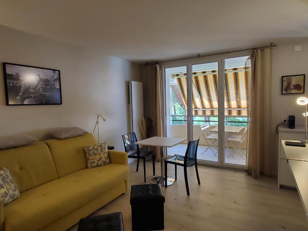 Appartement Miougrano 25m2 Piscine 300m Fréjus
